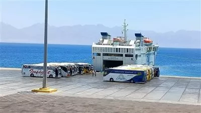 تداول 15 ألف طن و743 شاحنة بضائع بموانئ البحر الأحمر 