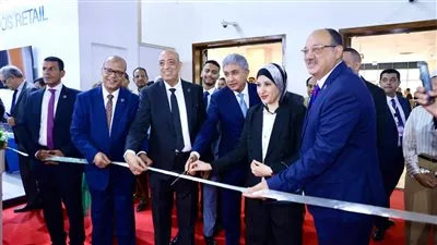 وزير السياحة يفتتح المعرض الدولي لتجهيزات الفنادق والمنشآت السياحية 