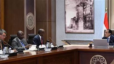رئيس الوزراء: لدينا توجه لإشراك القطاع الخاص في زيادة الطاقة الاستيعابية للمطارات