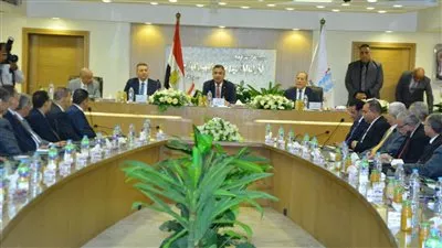 وزير التموين يوجه بسرعة تحديث خطوط إنتاج «القابضة للصناعات الغذائية» 