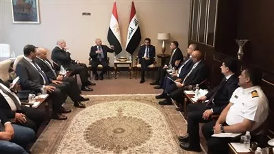 «الوزير» يبحث مشاركة الشركات المصرية في مشروعات النقل والبنية التحتية بالعراق