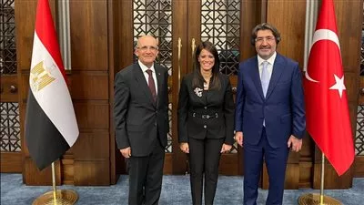 «المشاط» تبحث أوجه التعاون المُشترك بين صندوق مصر السيادي و«الثروة» التركي