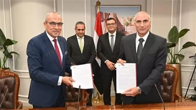  توقيع عقد حوكمة منظومة مياه الشرب والصرف الصحى بالعاصمة الإدارية الجديدة 