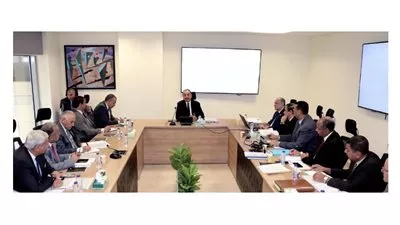 وزير قطاع الأعمال يتابع مؤشرات أداء شركات «القابضة المعدنية»