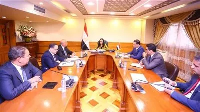 وزيرة التضامن تبحث التعاون مع «تنمية المشروعات» لدعم أصحاب الحرف اليدوية والتراثية