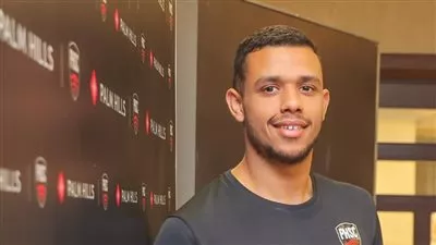 لاعب بالم هيلز مصطفى عسل يفوز ببطولة باريس الدولية للإسكواش