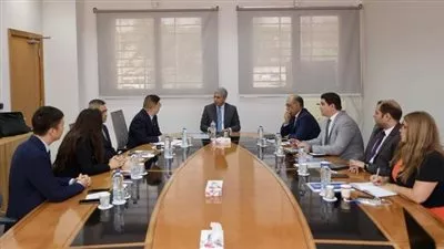 وزير السياحة يبحث التعاون مع شركة صينية بمجال السياحية النيلية