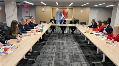 وزير الخارجية: تعزيز التعاون مع قبرص واليونان بمجالات الطاقة والسياحة والتجارة