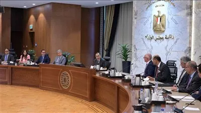 رئيس الوزراء يبحث تعزيز التعاون مع الغرفة الألمانية للتجارة والصناعة