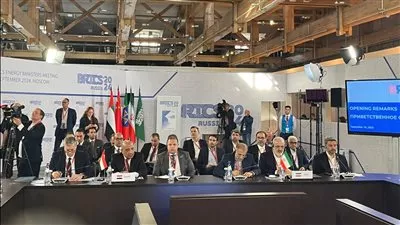 وزير الكهرباء: نستهدف الاستحواذ على 8% من السوق العالمي لتداول الهيدروجين الأخضر