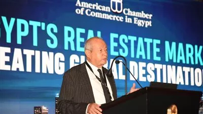 نجيب ساويرس يدعو لإعادة النظر في أسعار الفائدة