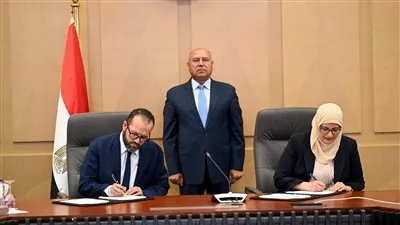 ليوني مصر تستثمر  40 مليون يورو لإقامة مصنع للضفائر الكهربائية بالروبيكي 