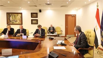 وزير الاتصالات يبحث التعاون مع برنامج الأمم المتحدة الإنمائى بمجالات البنية التحتية الرقمية