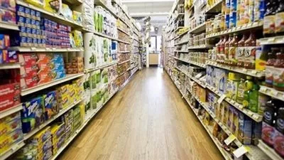  وزير التموين: تخفيضات 10% على جميع السلع الغذائية بمنافذ المجمعات الإستهلاكية 