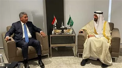 وزير السياحة يؤكد أهمية تعزيز التعاون المصري - السعودي بملفات الحج والعمرة 