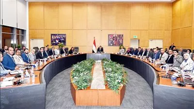 وزير الإسكان يتابع موقف تنفيذ وحدات المبادرة الرئاسية «سكن لكل المصريين»