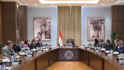 رئيس الوزراء:  الإعلان عن طرح مطارات وبنوك ضمن برنامج الطروحات قريباً 