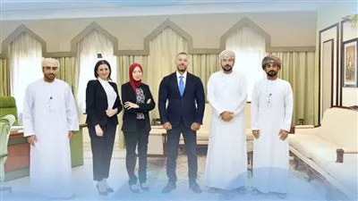 الرقابة المالية تستعرض الإطار التنظيمي لسوق رأس المال مع هيئة الخدمات المالية بسلطنة عمان