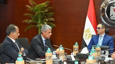 «الخطيب» يبحث خطط شركة الظاهرة الزراعية الإماراتية لزيادة استثماراتها في مصر