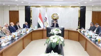  «القابضة للغزل والنسيج» تعتمد موازنة 2024-2025 بإيرادات مستهدفة 9 مليارات جنيه