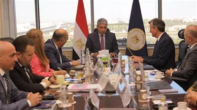وزير السياحة يبحث التعاون مع شركة أرويا كروز لتعزيز سياحة السفن البحرية