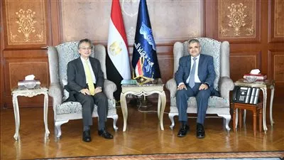 رئيس قناة السويس يبحث سبل التعاون مع اليابان بمجالات التدريب والتحول الأخضر