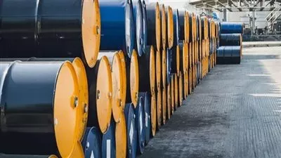 أسعار النفط ترتفع بأكثر من دولار بعد تأجيل «أوبك+» زيادة الإنتاج