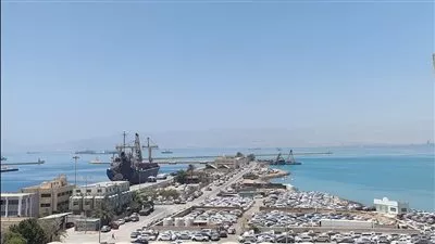 تداول 13 ألف طن و779 شاحنة بضائع بموانئ البحر الأحمر