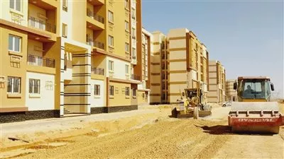وزير الإسكان: جارٍ تنفيذ أعمال الكهرباء والطرق لـ7080 وحدة بسكن موظفي العاصمة