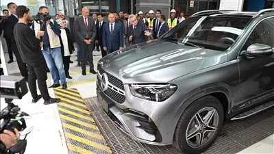 وزير الصناعة يشهد إطلاق سيارة إكسيد المنتجة في مصر 