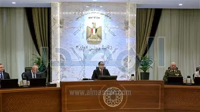 رئيس الوزراء يوجه بتفعيل أطر التعاون مع أذربيجان في مجالي البترول والصحة