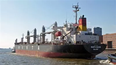 تداول 45 الف طن و1051 شاحنة بضائع بموانئ البحر الأحمر