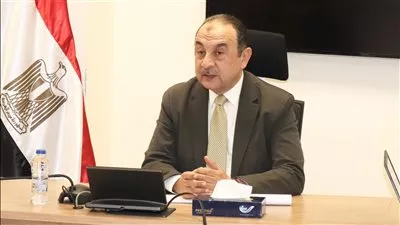 وزير قطاع الأعمال يتابع موقف مشروعات تطوير شركات الصناعات المعدنية