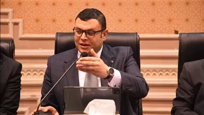 وزير الإسكان يستعرض جهود تطبيق قانون التصالح في بعض مخالفات البناء