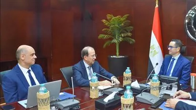 «كوفي كاب» تستثمر 50 مليون دولار لإنشاء مصنع لضفائر السيارات في مصر