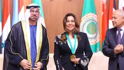 وزيرة التنمية المحلية تفوز بجائزة التميز الحكومي العربي كأفضل محافظ