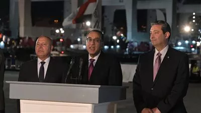 رئيس الوزراء: ملتزمون بسعر صرف مرن وفقا لآليات السوق الحر والعرض والطلب