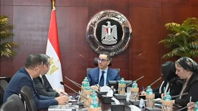 «الخطيب» يبحث خطط «انكا» التركية لزيادة استثماراتها في مصر  