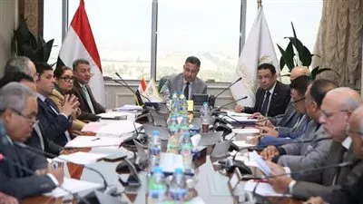 وزير التموين يوجه بتكثيف الحملات الرقابية على المطاحن للتأكد من جودة الدقيق