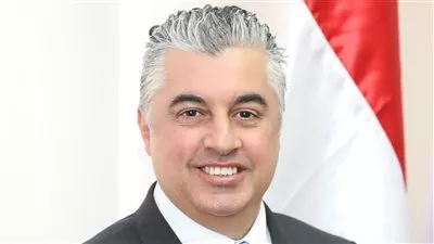 رئيس اقتصادية قناة السويس يبحث التعاون مع بنك KFW الألماني بمشروعات الطاقة الخضراء