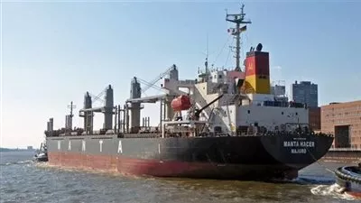 تداول 16 ألف طن و891 شاحنة بضائع بموانئ البحر الأحمر