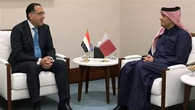 رئيس الوزراء يبحث مع نظيره القطري تعزيز التعاون المشترك في مختلف المجالات