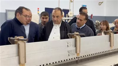 وزير قطاع الأعمال يتفقد تشغيل مصانع «غزل 1» و«غزل 4» في المحلة