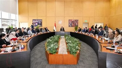 وزير الإسكان يتابع الموقف التنفيذى لمشروع «حديقة تلال الفسطاط»