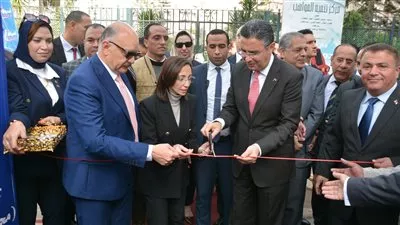 وزير التموين ومحافظ البحيرة يفتتحان سوق اليوم الواحد بمركز دمنهور