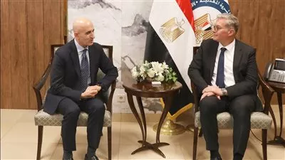 وزير البترول يبحث خطط شركة ميدتيرا الكندية لزيادة إنتاجها في مصر