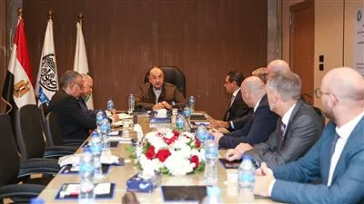 «شيمي» يبحث مع «MTG» رفع تركيز خام الحديد بمناجم «القابضة للصناعات المعدنية» 