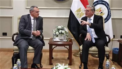 وزير البترول يبحث خطط شركة كايرون لزيادة استثماراتها في مصر 