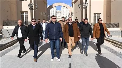 وزير الإسكان يتفقد سير العمل بحي جاردن سيتى الجديدة بالعاصمة الإدارية