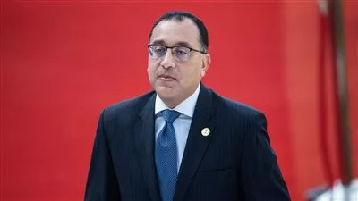 تخصيص قطعة أرض لإقامة منافذ توزيع ومخازن للسع الغذائية بسوهاج